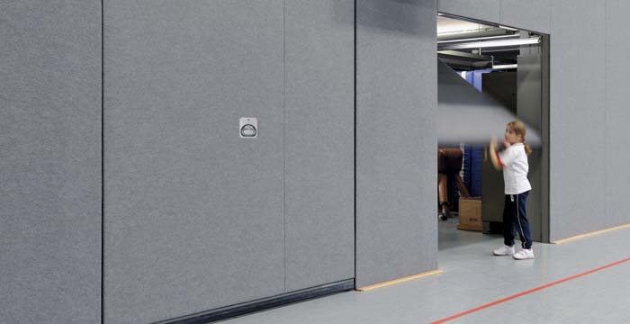 Brama do hal sportowych